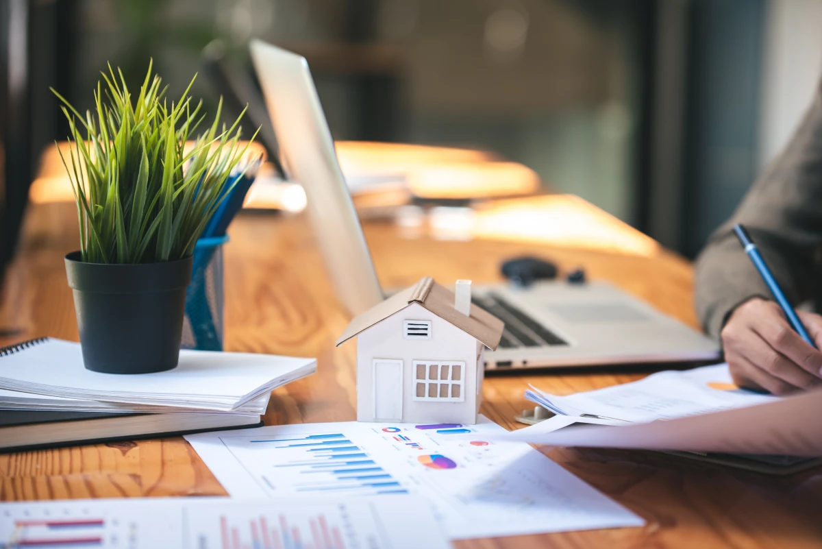 Assurance loyers impayés ou caution : Comment sécuriser votre investissement locatif ?